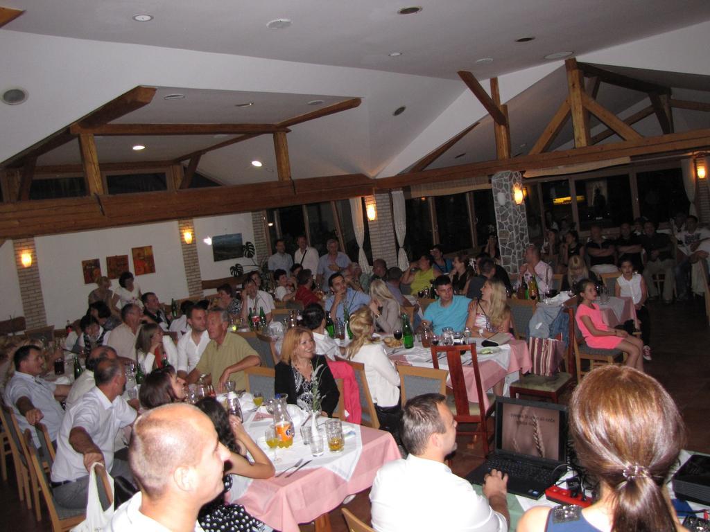 Guesthouse Zorko Gostilna Domen Šmarješke Toplice Exteriör bild