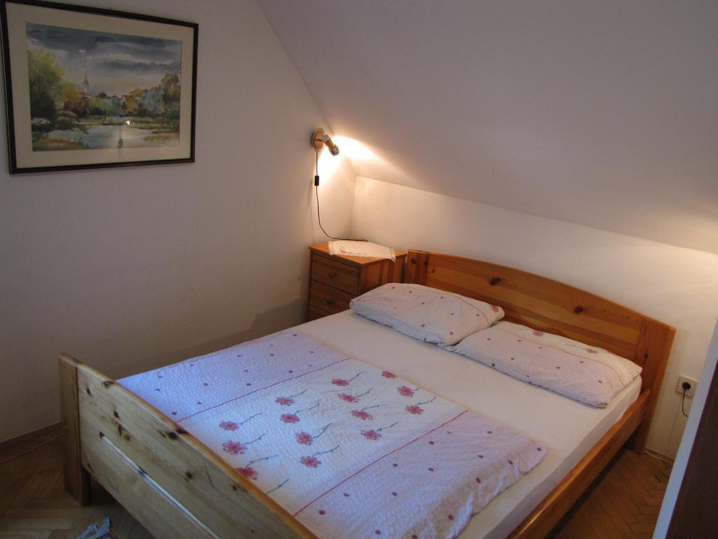 Guesthouse Zorko Gostilna Domen Šmarješke Toplice Rum bild
